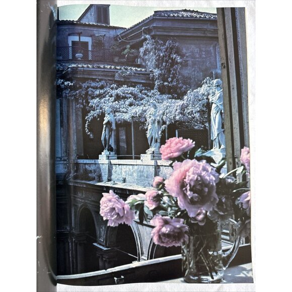 BRITISH VOGUE - October 1974 - Picture 6 of 13